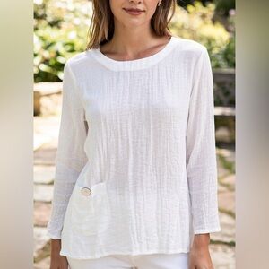 LuLu B White Gauzy Boho Scoop Neck Long Sleeve Blouse With Pocket